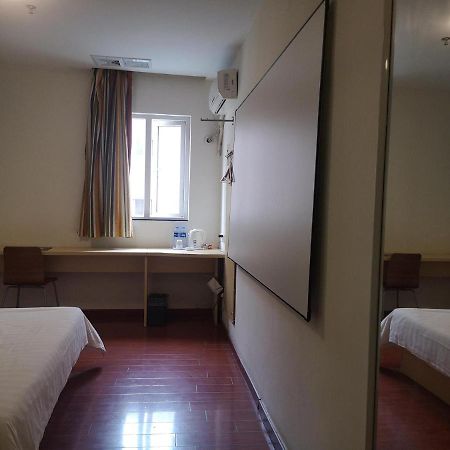 7Days Inn Foshan Dongfang Square Walmart Εξωτερικό φωτογραφία