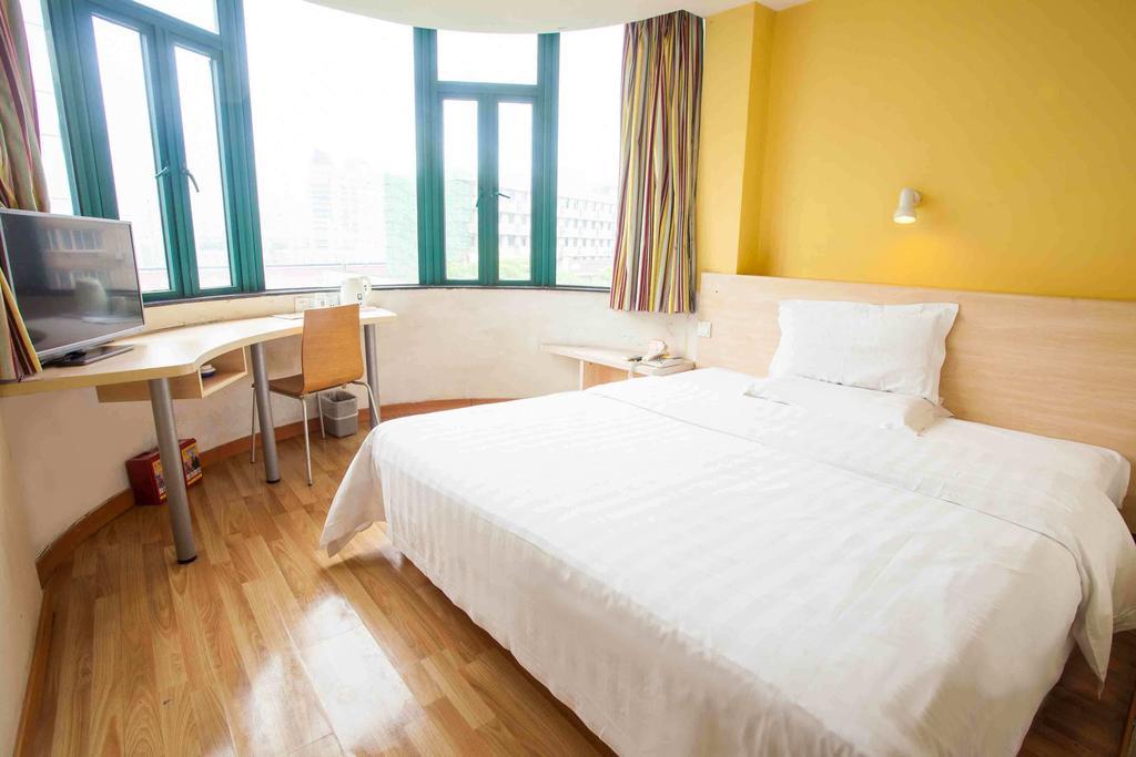 7Days Inn Foshan Dongfang Square Walmart Δωμάτιο φωτογραφία