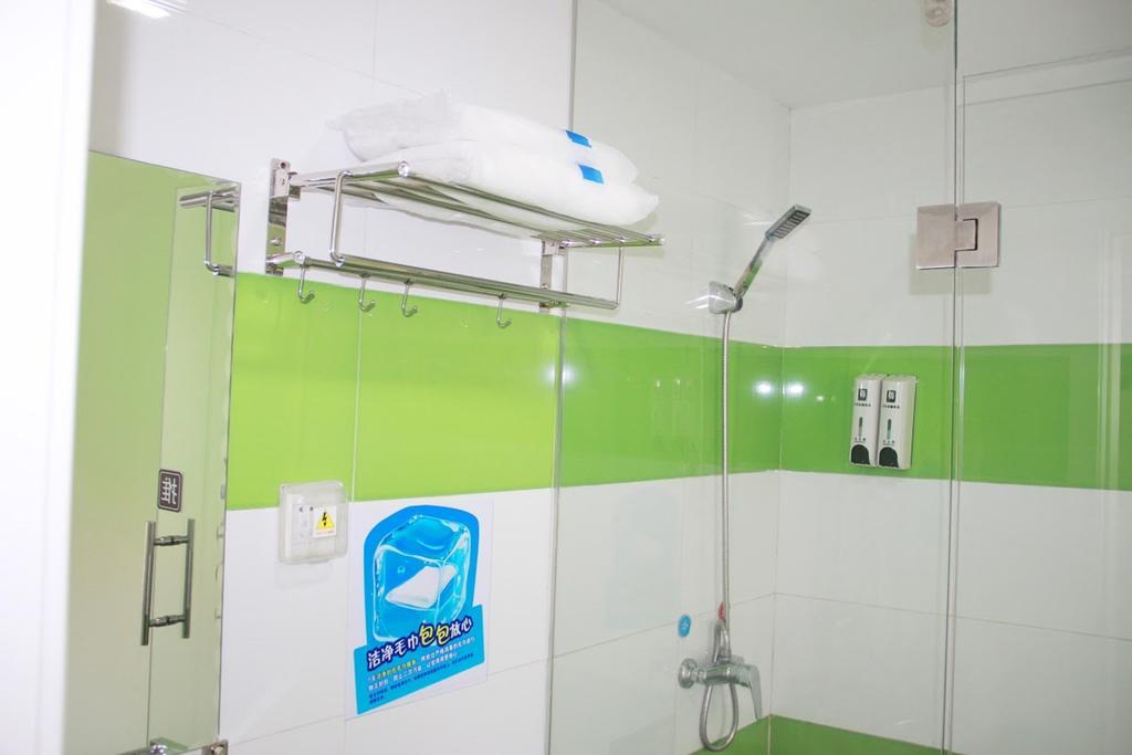 7Days Inn Foshan Dongfang Square Walmart Εξωτερικό φωτογραφία